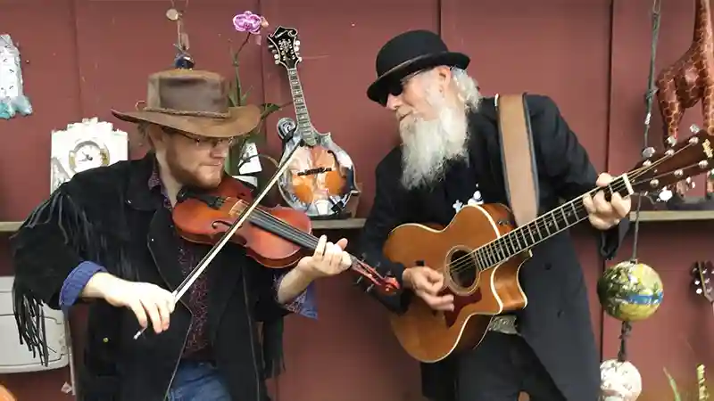 Mangrove Mark & The Fiddle King